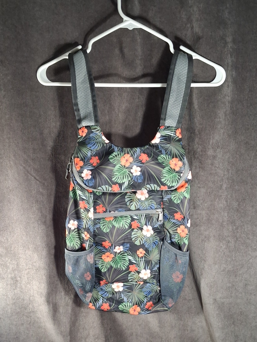 G4Free 11L Black Grey Floral Print Lightweight Foldable Daypack NWOT